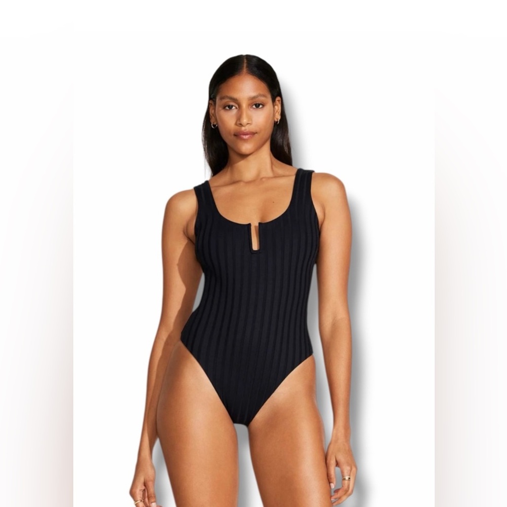 Vitamin A Ursula U-Wire Rib One-Piece Swimsuit in Black Superib; Size: Small - Picture 4 of 12